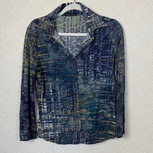 David Cline XS Abstract Print Button Front Top Blue Lightweight Stretch Shirt